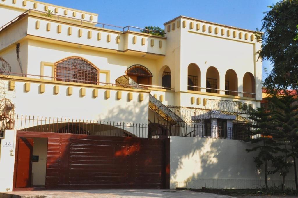 Blue Moon Residency Jinnah Super Ісламабад Екстер'єр фото